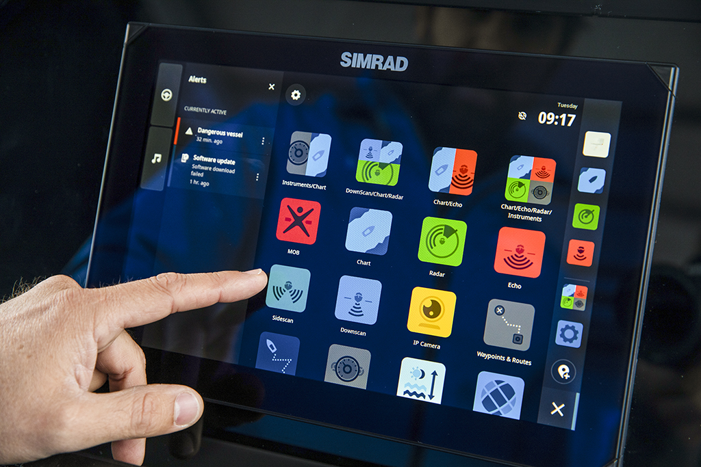 Simrad launches NSX display