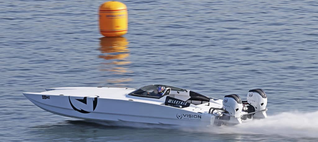 Vision 32 Sets Record As First 100-MPH Electric Boat In History At Lake Of The Ozarks Shootout