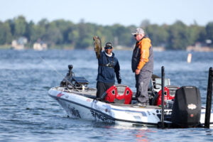Alabama pro Mark Daniels, Jr., Catches 20 Scorable Smallmouth Weighing 79-12 Win Qualifying Round for Group