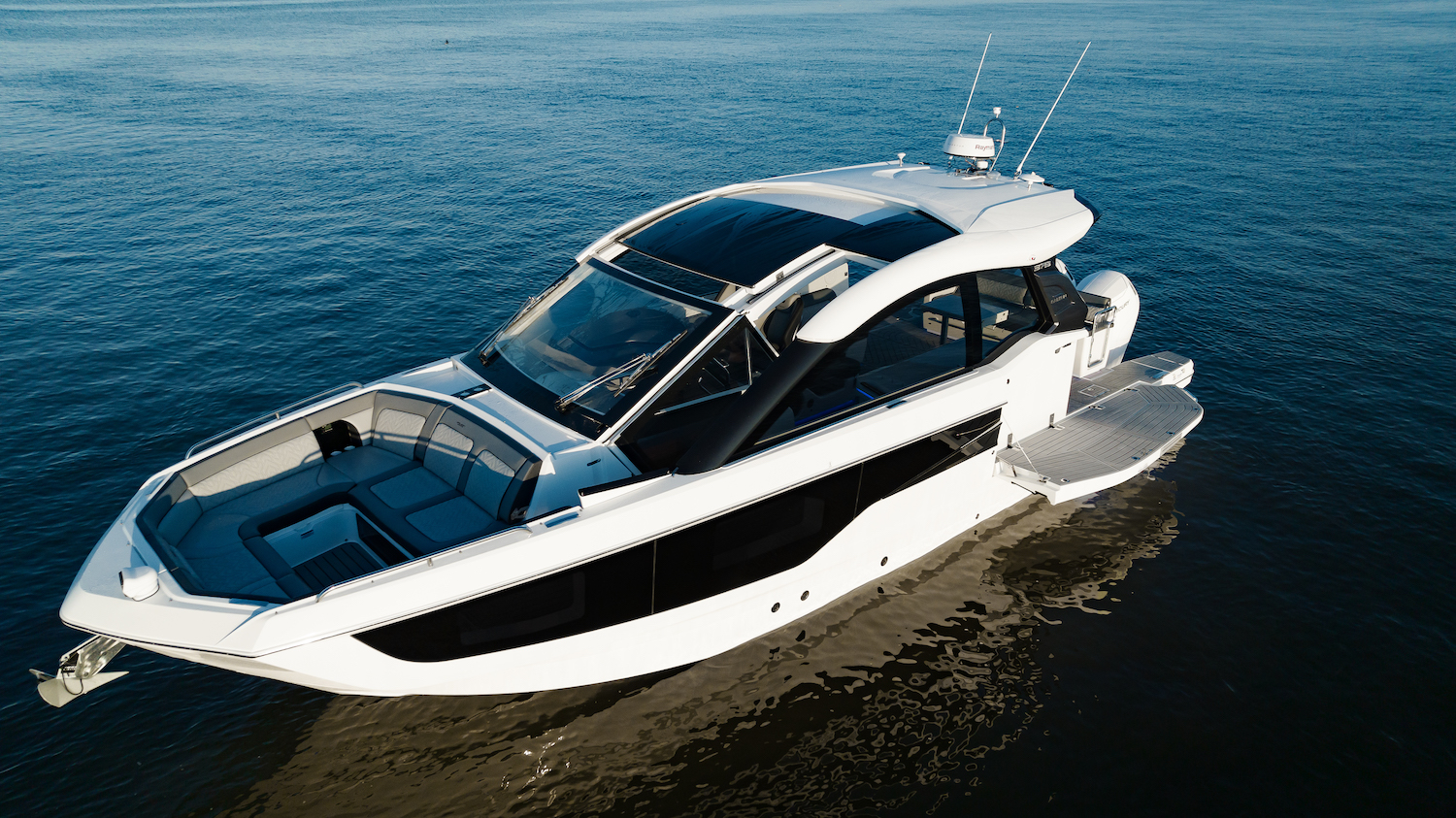 Galeon to Debut 375 GTO and 800 FLY at FLIBS