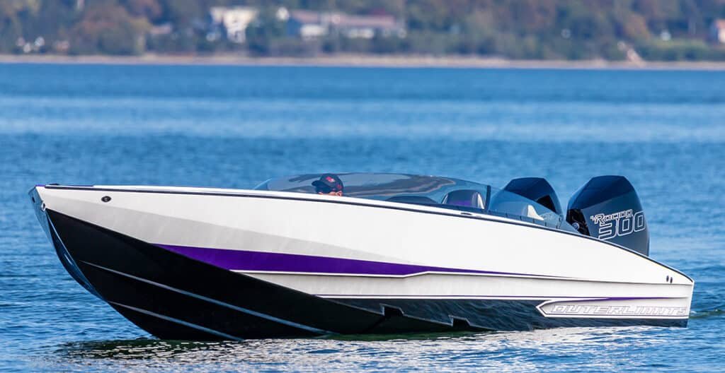 Outerlimits Completes Second Outboard-Powered SV 29