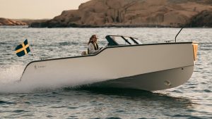X Shore 1 full tour: The world's most affordable electric sportsboat?