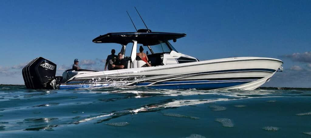 New Nor-Tech 400 SS ‘Bridge Boat’ Shines From Boat Show To Poker Run