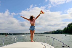 5 Top Tips to Modernize Your Boat Cabin