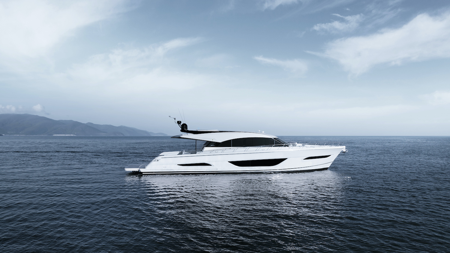 Maritimo Launches New S75 Sedan Motor Yacht